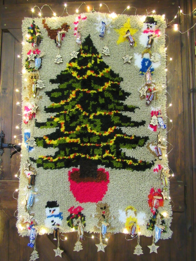 Advent Calendar Christmas Tree Latch Hook Kit - Wall Hanging